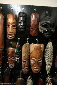 Masken zählen zu den beliebtesten Mitbringseln in Namibia