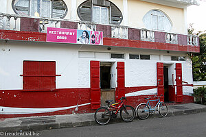 kolonial angehauchter Pub in Mahébourg