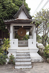 beim Wat Sibounheuang in Luang Prabang