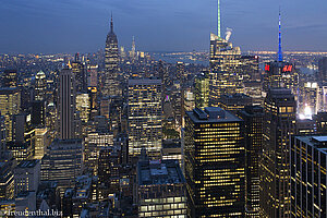 Nächtlicher Blick über Midtown vom Top of the Rock