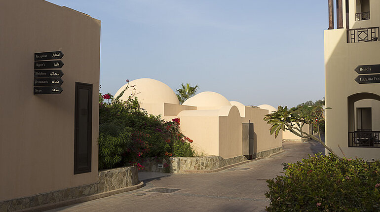 Im Dorf des Rotana Resorts