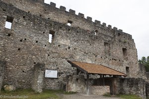Festungsmauern der Burg Eisenberg