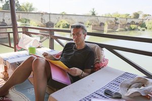 Lars beim Relaxen auf Don Khon in Laos