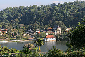 Blick auf den Milchsee und Zahntempel