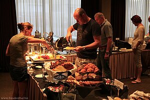 Frühstücksbüfett im Listel Hotel Vancouver