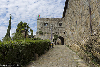 Eingang zum Kastell San Giusto