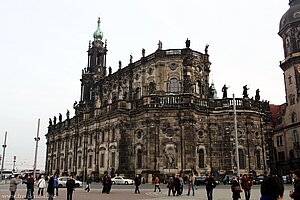 Blick vom Theaterplatz zur Hofkirche