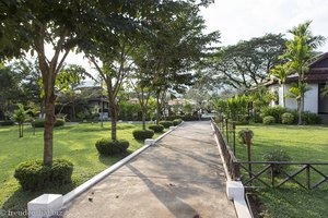 Fußwege im Garten der Villa Vang Vieng Riverside