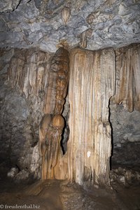 Tropfsteine in der Bayin Nyi-Höhle