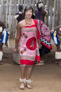 Tänzerin im Cultural Village von Swasiland