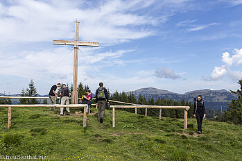 Beim Gipfelkreuz auf dem Hochschelpen