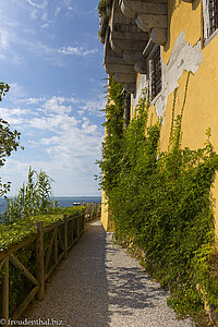 Auf dem Weg spazierte bereits Rilke