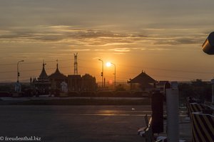 Sonnenuntergang vor Mandalay