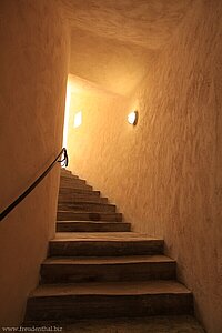 Treppe zum Eingang Schloss Wolfsthurn