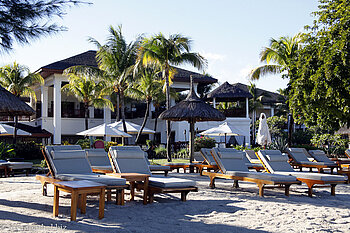 Liegen am Strand von Wolmar