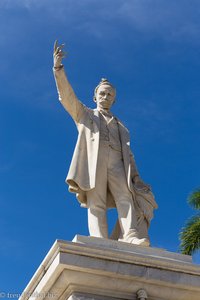 José Martí - Statue im Parque Martí in Cienfuegos