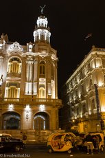 beim Gran Teatro de la Habana auf Kuba