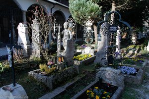 Gräber auf dem Petersfriedhof