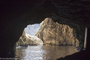 ganz schön düster sind so manche Höhlen bei der Blauen Grotte von Malta
