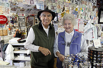 Angel Delgadillo alia Mr. Route 66 mit seiner Schwester Vilma