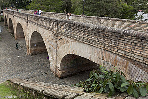 Die Bogen der Puente del Humilladero von Popayán.