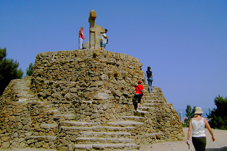 kleine Burg im Park Güell in Barcelona