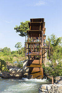 Wasserrad bei den Mekongfällen in Laos