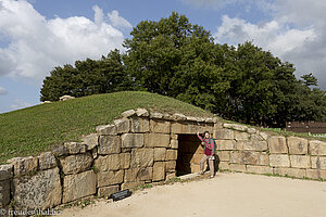 Seokbinggo, ein halb in die Erde gebautes Eishaus