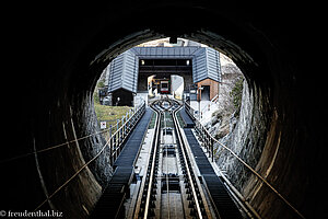 Fahrt mit der Standseilbahn zur Festung