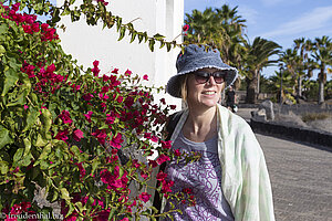 Anne auf der  Avenida Maritima
