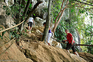 Aufstieg zur Korallenhöhle (Coral Cave) am Chiew-Lan-See