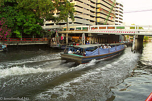 Arbeiterklongfähre in Bangkok