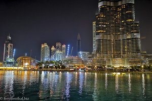 See in Dubai Downtown am Abend