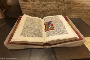 altes Buch in der Abtei Saint Pierre in Moissac