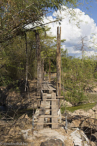 Brücke mit Durchblick beim Khon Pa Soi