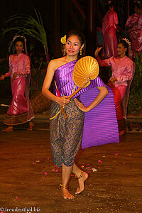 Fächertanz im Rose Garden bei Nakhon Pathom