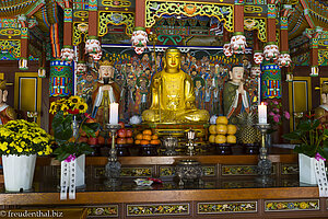 Bhudda in der Seitenhalle des Wontongbojeon