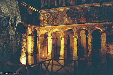 blaue Kirche im roten Licht, bei Göreme