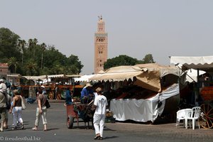 Platz der Geköpften vor der Buchhändler-Moschee