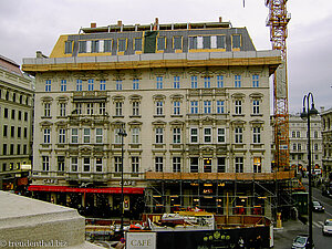 Haus Sacher leider mit Gerüst