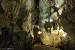 Fußweg in der Cueva del Indio