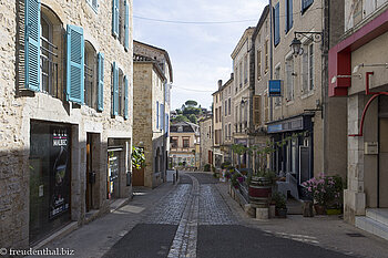 Hauptstraße in Puy-l'Évêque