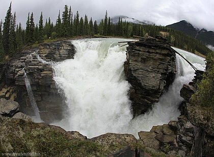 Wasserfallkessel der Athabasca Falls