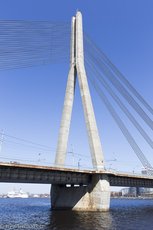 die Vansu-Brücke über der Daugava - Düna