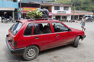 Kolumbianischer Bananentransport in Irra.