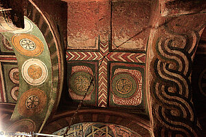 bunte Decke der Marienkirche - Bete Maryam in Lalibela