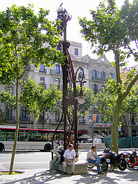 Strassenlaterne an der Passeig de Grácia