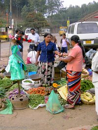 Frauen auf dem Markt von Bandarawela