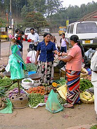 Frauen auf dem Markt von Bandarawela