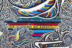 eines der Bilder der East Side Gallery von Berlin